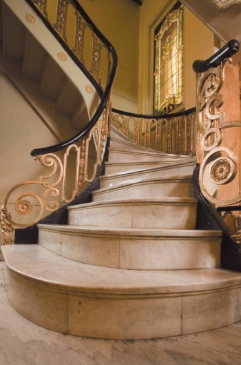 wolcott hotel stairs - travelxl nl